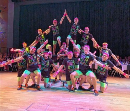 Die Pürtner Männergarde „Inntal-Ballerinos“ präsentierte auch beim Waldkraiburger Stadtball 2019 ihr Programm. Was werden sie 2020 bieten?Foto  Bachmaier