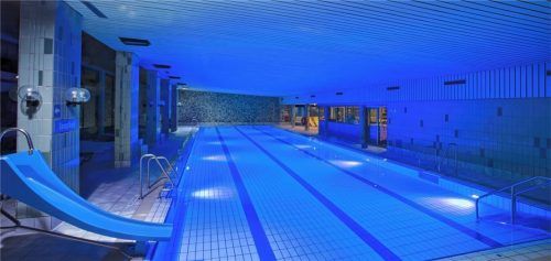 Die Schwimmhalle des BernaMare ist während der Sanierung der Umkleiden geschlossen, aber der Saunabereich ist für die Gäste geöffnet. Foto RE