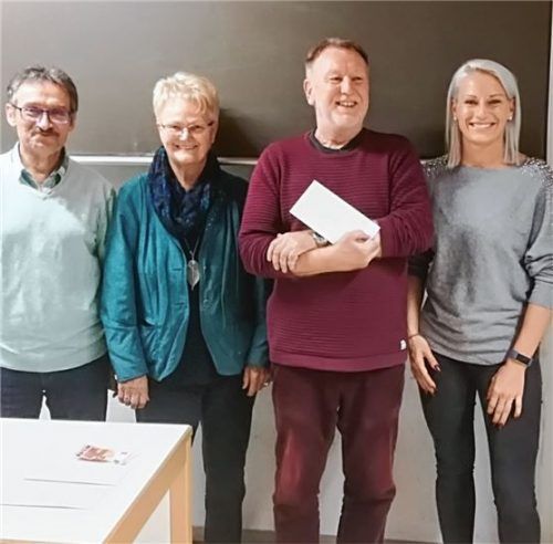 Die Sieger des Turniers: Sepp Streck, Inge Schnabl, Hans Trutzel, Marina Gutte (von links).Foto  re