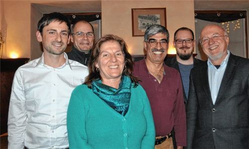 Die Spitzenkandidaten der UGL sind: (von links) Axel Schön (vierter Platz), Marco Diesing (siebter Platz), Christine Otto (sechster Platz), Mehdi Akbari (erster Platz). Achim Stümpfl (fünfter Platz) und Dr. Winfried Drost (zweiter Platz). Foto  Eder