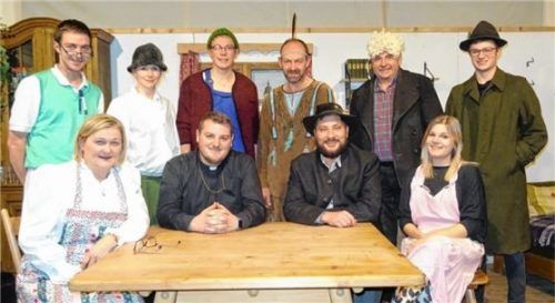 Die Theatergruppe des Schützenvereins Oberornau. Foto red