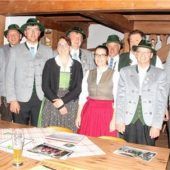 Peter Bichler bleibt Vorsitzender beim Trachtenverein Immergrün