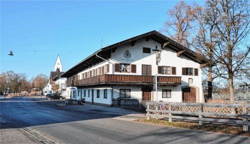 Dieses Haus soll abgerissen werden und Platz machen für ein neues Wohn- und Geschäftshaus. Foto merk