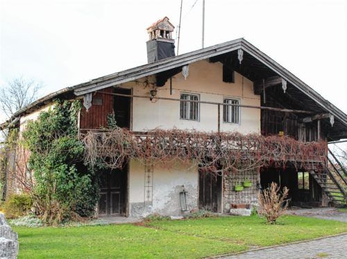 Diskussion im Gemeinderat: Soll dieses alte Zuhäusl in Überfilzen einem Neubau weichen? Foto Steffenhagen