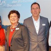 Mobilität auf dem Land: Noch oft aufs Auto angewiesen