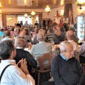 Nikolaus lobt die Jettenbacher