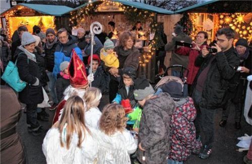 Ein besonders beliebter Gast war natürlich der Nikolaus in Begleitung seiner Engel.