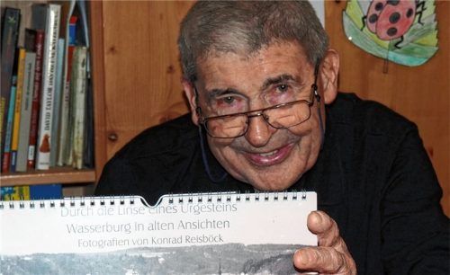 Ein Lausbub von 88 Jahren: Peng Lauskoni. Mit bürgerlichem Namen heißt er Konrad Reisböck und lebt seit 60 Jahren im Betreuungshof Rottmoos.Foto Weithofer