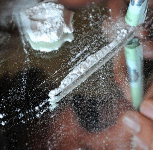 Eine Nase voll: Neben Amphetaminen und Cannabinoiden hat die Verurteilte auch Kokain konsumiert. Der Verdacht, sie handle mit Drogen, erhärtete sich nicht.Foto DPA
