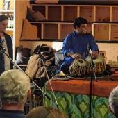 Wie ein Trommel-Wirbel: West-östliche Begegnungen