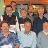 Mike Kunze bleibt an der Spitze