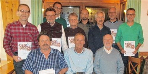 Engagieren sich seit vielen Jahren: die verdienten Mitglieder im Tischtennis-Abteilung. Foto obermaier