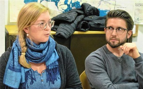 Gaben Einblicke in Verhaltensmuster und mögliche Auswege aus der Co-Abhängigkeit: Diakonie-Bereichsleiter Maximilian Jaroljmek und die neue AK-Leiterin Elisabeth Staber. Foto  Baumann