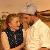 Beifallsstürme und Lachsalven