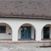 Aussegnungshalle am Friedhof