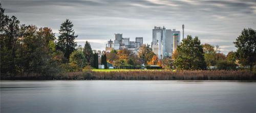 Stammsitz von Meggle ist Wasserburg: Hier sind 1000 der 2500 Mitarbeiter beschäftigt. Auch sie belastet der Erbstreit. Foto Cater