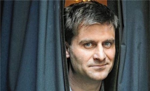 Michael Altinger ist krank geworden. Darum müssen seine Auftritte am 7. und am 8. Dezember in Fichter‘s Kulturladen in Ramsau verschoben werden.