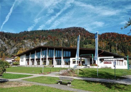 Ob ein Hallenbad im Reit im Winkl künftig erforderlich ist, soll im Rahmen des städtebaulichen Entwicklungskonzepts geklärt werden. Foto Hauser