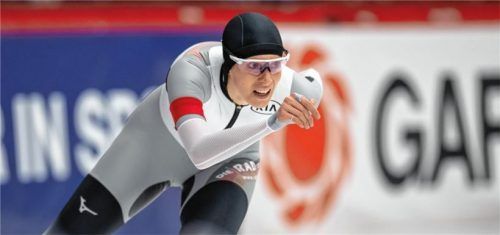 Roxanne Dufter hat sich für Mehrkampfweltmeisterschaft im Februar in Salt Lake City qualifiziert.