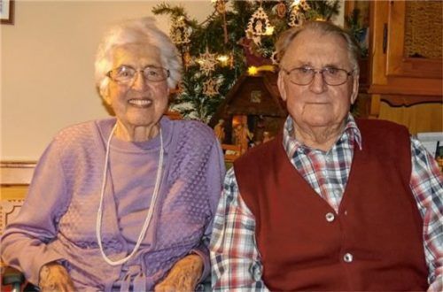 Seit 65 Jahren ein Paar: Margarethe und Hans Garnreiter feierten ihre eiserne Hochzeit.Foto  Gillitz