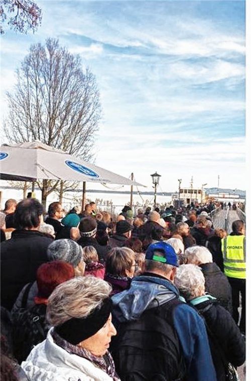 Lange Schlangen an den Stegen wie 2019 wird es heuer nicht geben. Der Markt enfällt. Foto Archiv Wastl