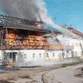 Bauernhof in Schutt und Asche