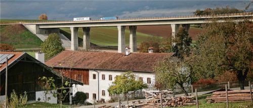 Wie laut ist die A94 bei Oberornau wirklich? Auch diese Frage soll das Lärmgutachten klären. Foto Eß