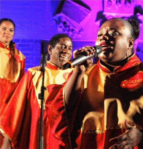 Wort gehalten: Nach dem Auftritt an Neujahr in der Christkönigkirche kommen die Golden Voices of Gospel genau ein Jahr später wieder nach Waldkraiburg.Foto  reuter