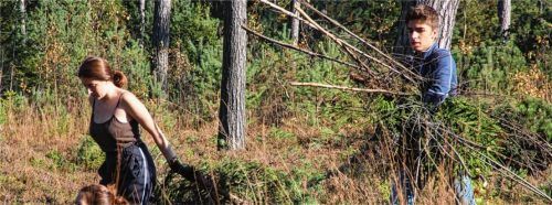 Zusammen entbuschen Schüler aus Frankreich, Polen und Bayern regionale Wälder im Landkreis Traunstein anlässlich einer Aktion des Bund Naturschutz. Foto Bund Naturschutz