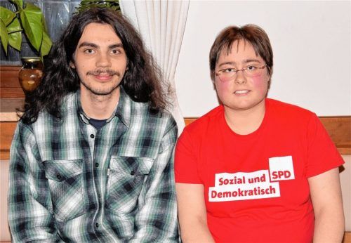 Zwei von drei Kandidaten: Raoul Bertrand und Verena Wiltschka wollen für die neue Schwindegger SPD in den Gemeinderat.Foto  Friedrich