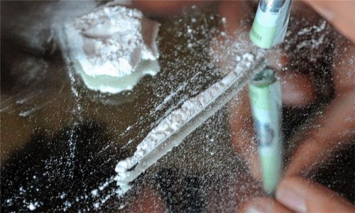 Zwölf Kilo Kokain hatte ein 52-Jähriger bei einer Kontrolle unter der Rückbank eines Autos versteckt. Jetzt musste sich der Mann vor Gericht verantworten. Foto dpa