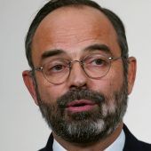 Frankreichs Regierung unter Druck