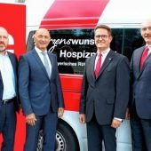 Sparkasse spendet für Hospizmobil