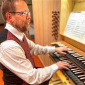 Walzer und Märsche auf der Orgel