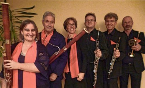 Die Solisten beim Barocken Fagott-Fest in Bad Endorf: (von links) Tanja Schelter, Thomas Schibler, Judith Trifellner, Ernst Hollweck, Rainer Hoff und Georg Holzner. Foto MARTL