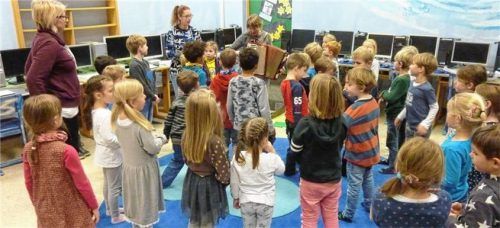 Die Vorschüler hatten die Möglichkeit, einen Tag in der Grundschule Bernau in den Schulalltag hinein zu schnuppern. Foto re