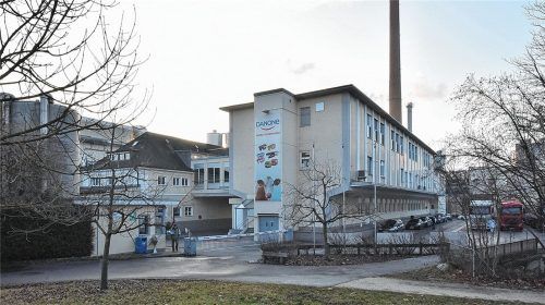 Im Juli 2021 werden die Produktionslinien stillgelegt: Die Danone GmbH schließt das Werk an der Schönfeldstraße in Rosenheim.Foto schlecker