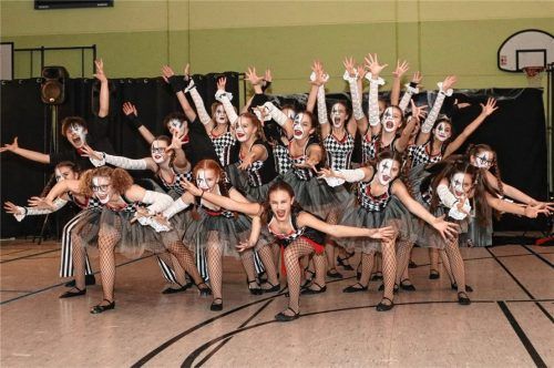 „In den Fängen des Wahnsinns“ heißt das Charakterstück der 19 „Firemoves“, das gleichzeitig ihr Turnierstück ist.