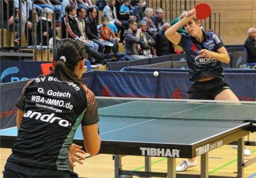 Kristin Lang (hinten) will am Wochenende mit Böblingens Qianhong Gotsch noch eine offene Rechnung aus der Vorrunde begleichen. Foto Erlich