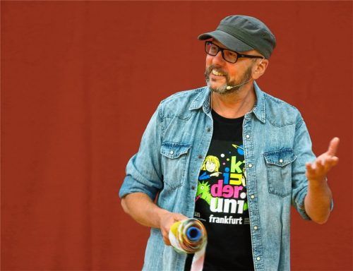 Kurator Dr. Bernd Herkner: „Mir war klar, dass die Meeressaurier ein Knaller werden würden“.Foto Uwe Dettmar