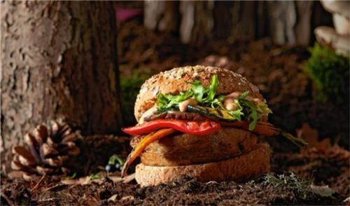 Lecker, gesund und nachhaltig: Ein Burger aus Pilzen. Foto GRO