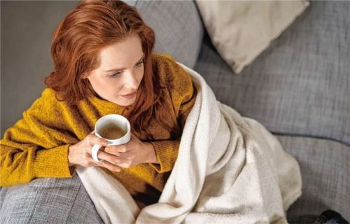 Schon eine geringe Reduktion der Raumtemperatur hilft, Energie und damit Kosten zu sparen. Foto IWO/AdobeStock:contrastwerkstatt