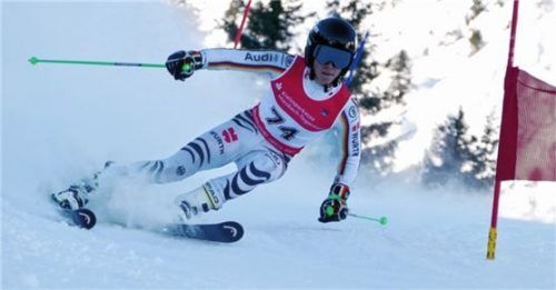 Sebastian Weiss (links vom SC Rosenheim ) und Carolin Rettenwender (rechts vom TuS Raubling) gewannen bei der Bayerischen je zwei Medaillen. Fotos  Schmid