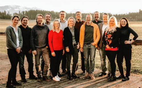 Sie treten für die ULP bei der Kommunalwahl an: Kirstin Reinert, Robert Schmid, Andreas Egger, Michael Vormittag, Martina Scheuerer, Hubert Speicher, Christine Rastorfer, Marco Bühl, Christoph Vorderhuber, Hans Maier, Markus Schäffner, Petra Scholz, Julia Ecker (von links).Foto re