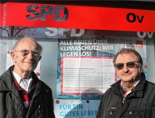 Trotz alledem: Walter Kraus und Gert Hilger stehen fest zur SPD. Es gibt so vieles, worauf die Partei und ihre Mitglieder stolz sein könnten, finden sie.Foto  Grundner