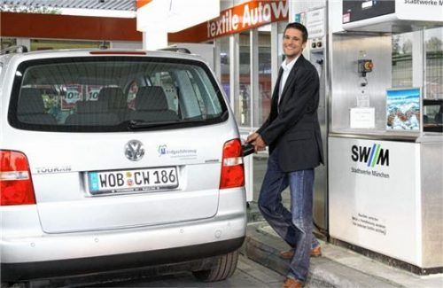 Um die Energiewende zu schaffen, soll auf bereits vorhandenen alternative Kraftstoffe wie zum Beispiel Erdgas, zurückgegriffen werden. Foto Auto-Medienportal.Net/SWM/interPress