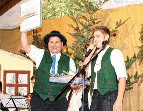 Versteigerer Michael Huber (links) und sein Nachfolger Marinus Huber. Foto  König