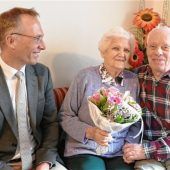 Vertrauen und Zusammenhalt als Basis für eine glückliche Ehe