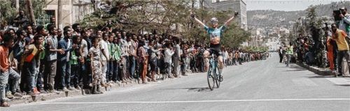 Als Solist über die Ziellinie in Mekele: Der Siegsdorfer Daniel Bichlmann feierte in Äthiopien seinen ersten Saisonsieg.