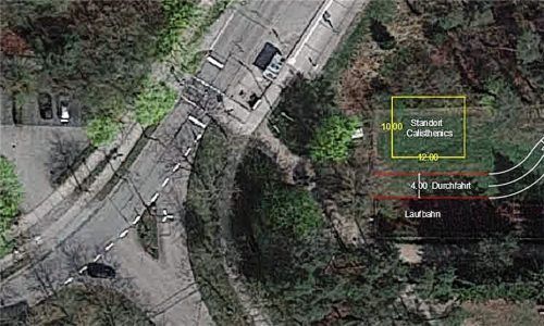 An dieser Stelle (gelb umrandetes Feld) im Schulzentrum Süd sollte die Calisthenics-Anlage auf einer Fläche von 120 Quadratmetern errichtet werden.Foto  STadt/Google Earth